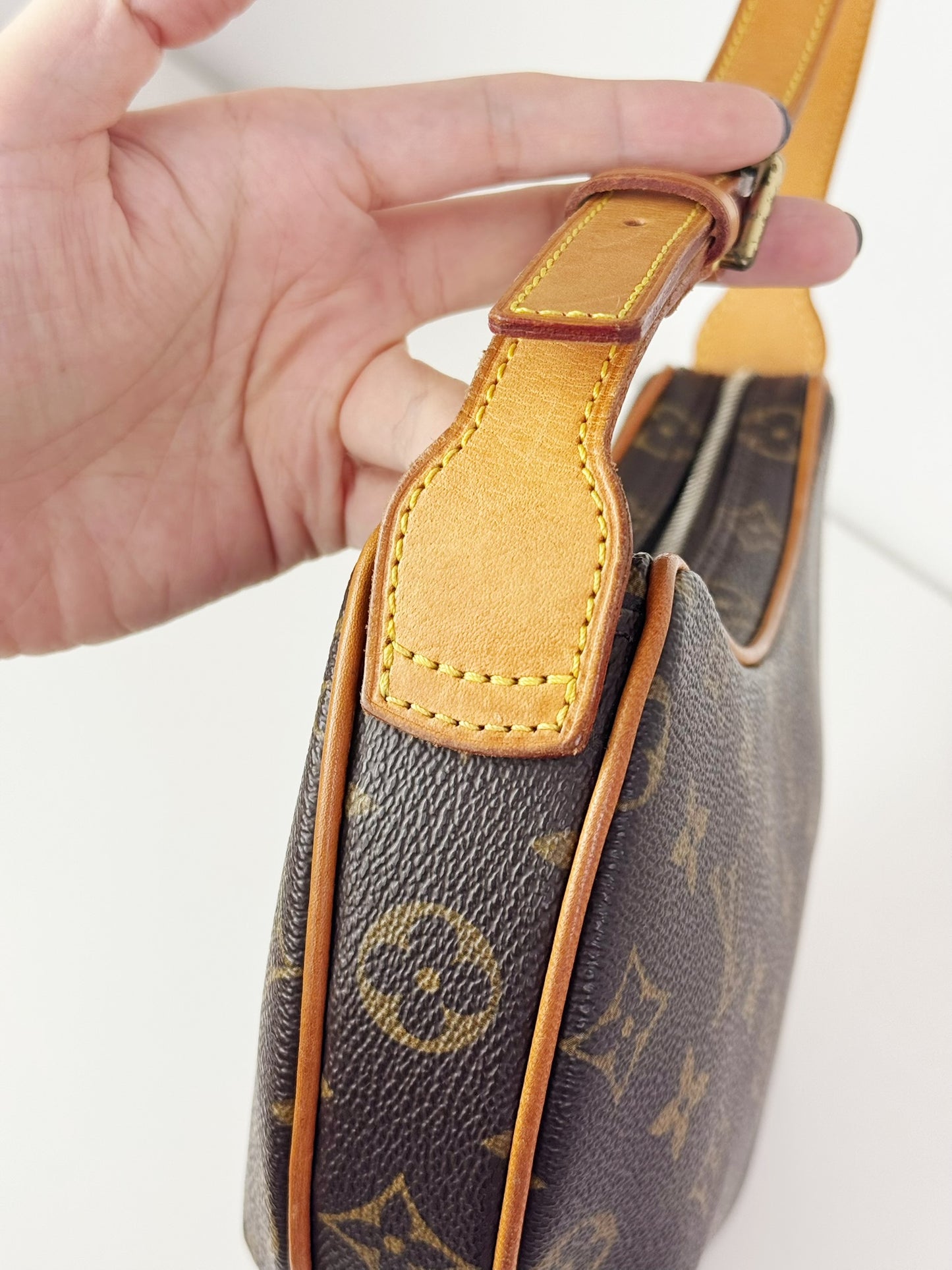 Louis Vuitton Vintage Croissant PM Shoulder Bag