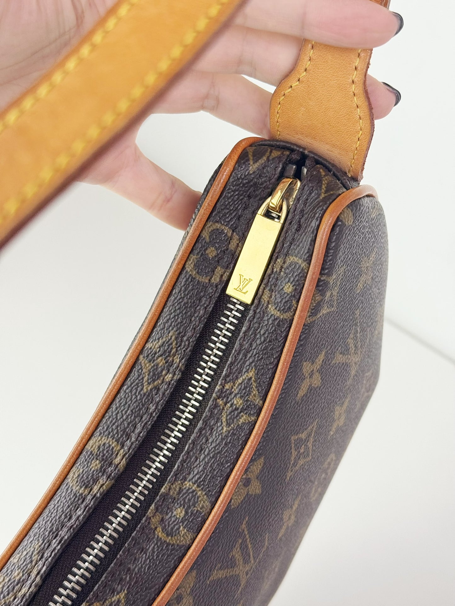 Louis Vuitton Vintage Croissant PM Shoulder Bag