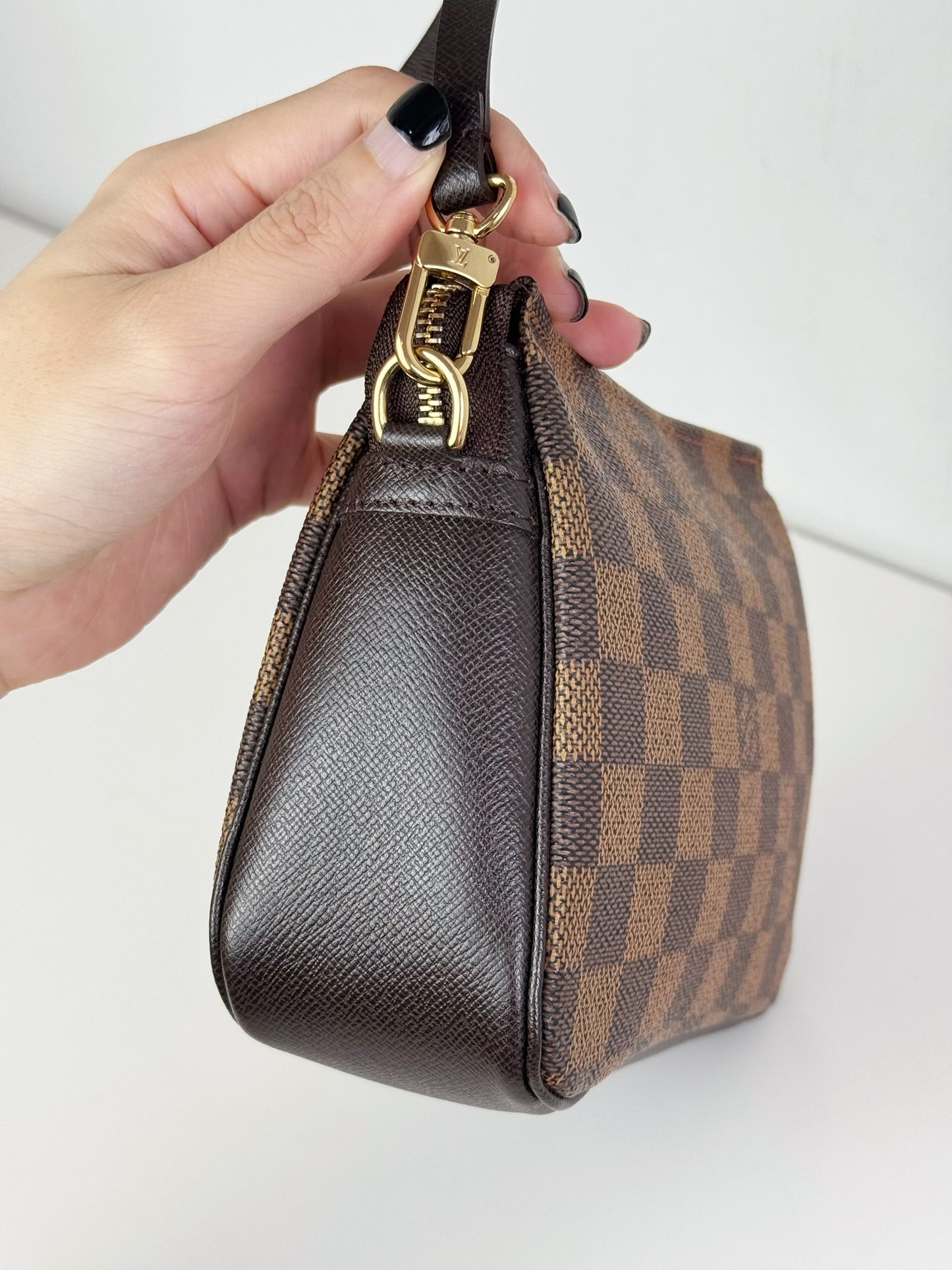 Louis Vuitton Vintage Damier Trousse Pochette Shoulder Crossbody Bag
