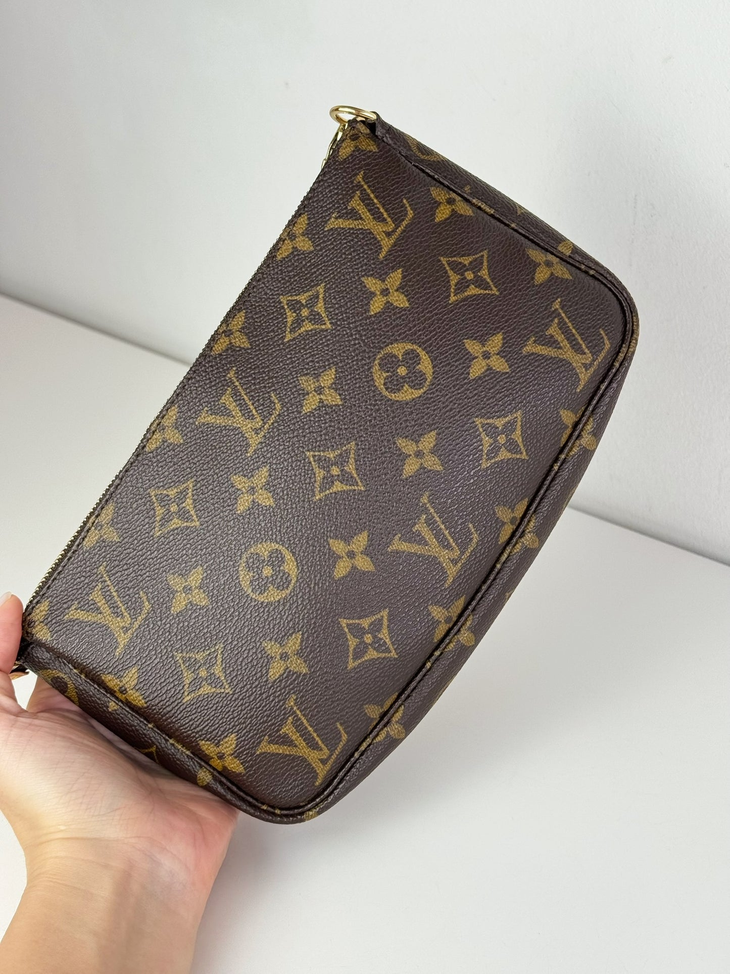 Louis Vuitton Vintage Pochette Accessoires Shoulder Crossbody Bag