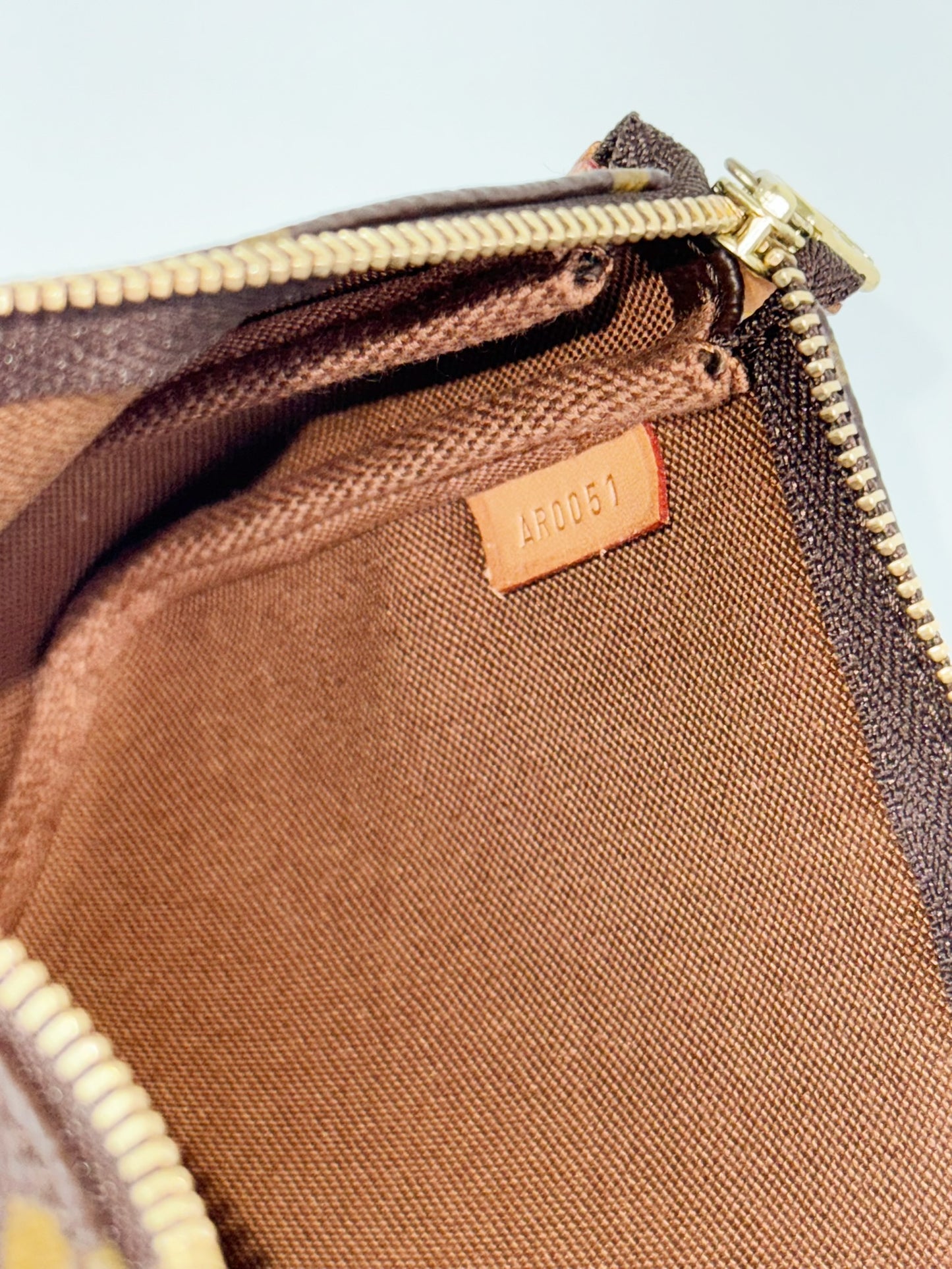 Louis Vuitton Vintage Pochette Accessoires Shoulder Crossbody Bag