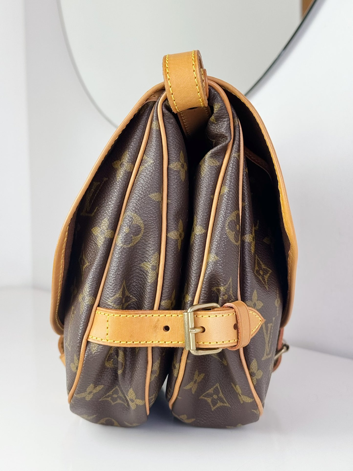 Louis Vuitton Vintage Saumur 30 Shoulder Crossbody Bag