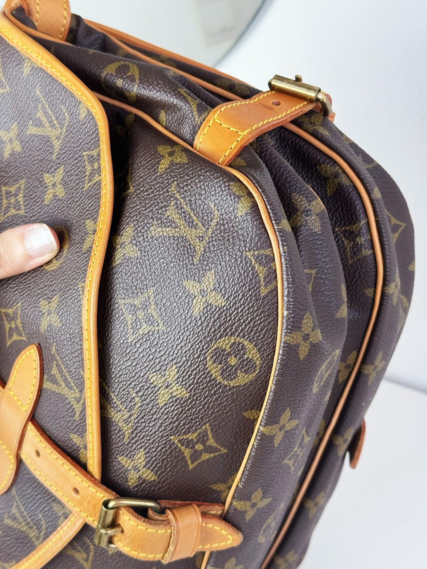 Louis Vuitton Vintage Saumur 30 Shoulder Crossbody Bag