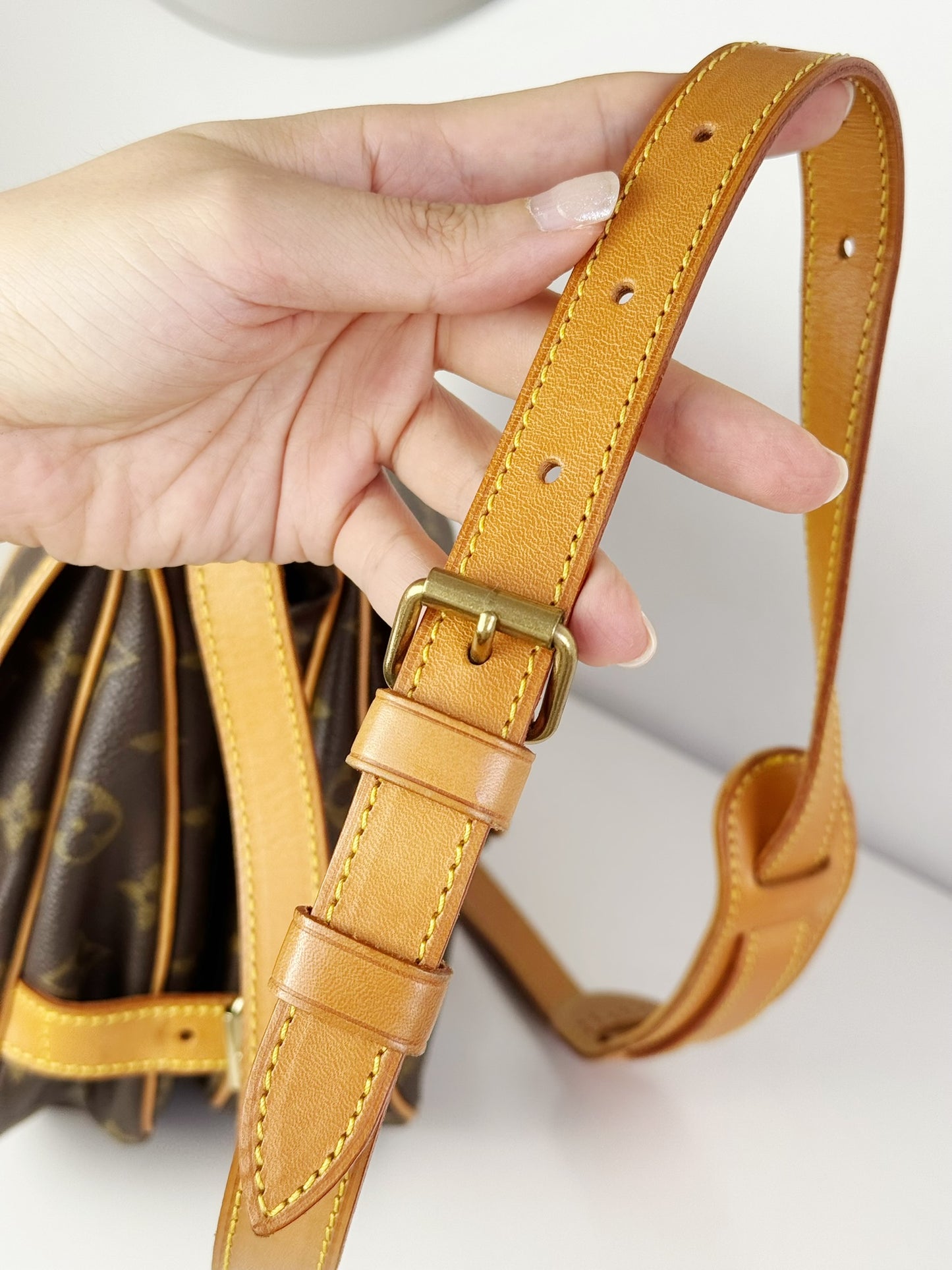 Louis Vuitton Vintage Saumur 30 Shoulder Crossbody Bag