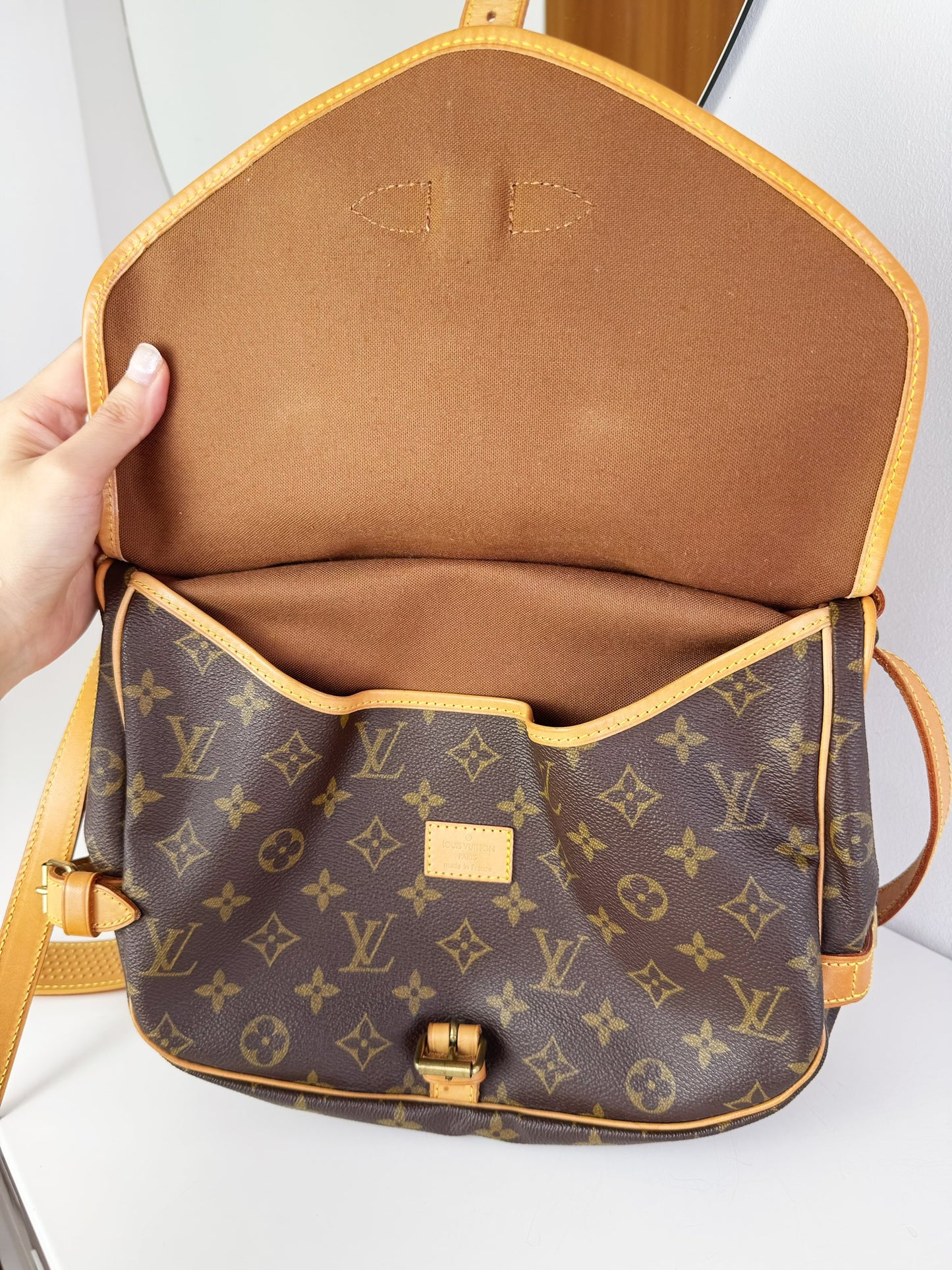 Louis Vuitton Vintage Saumur 30 Shoulder Crossbody Bag