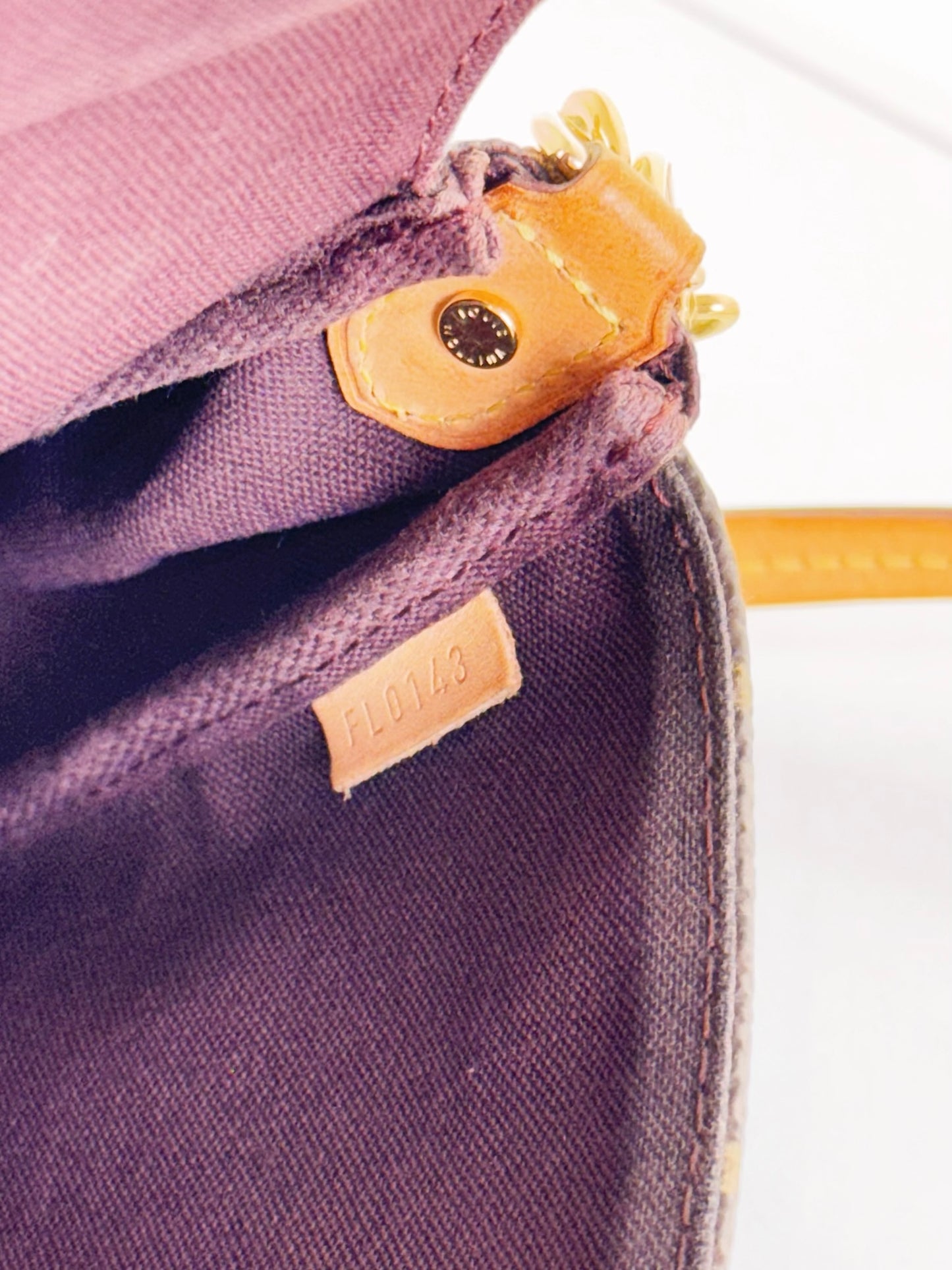 Louis Vuitton Vintage Favorite MM Shoulder Crossbody Bag