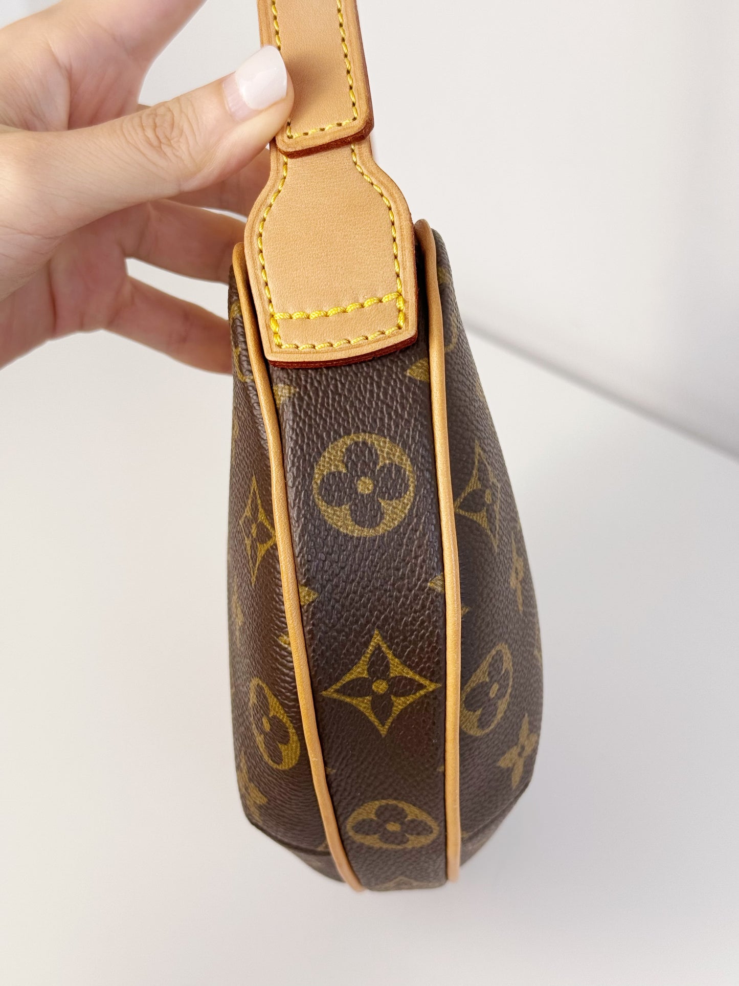 Louis Vuitton Vintage Croissant PM Shoulder Bag