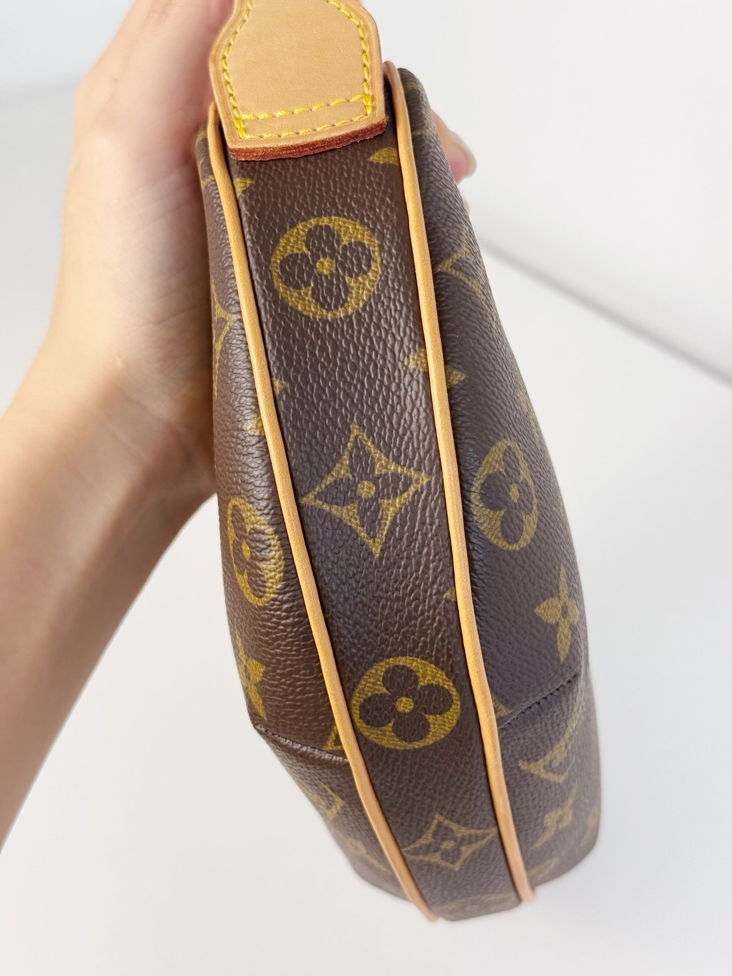 Louis Vuitton Vintage Croissant PM Shoulder Bag