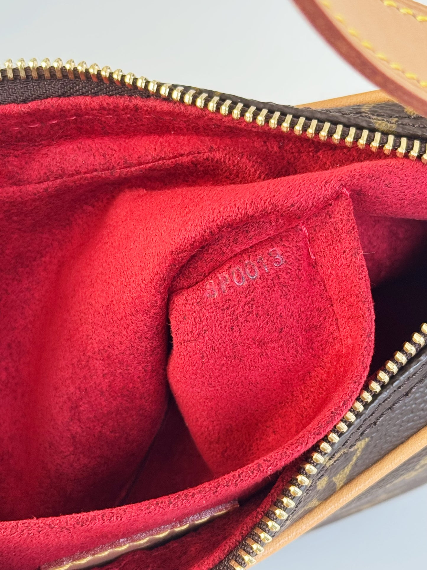 Louis Vuitton Vintage Croissant PM Shoulder Bag