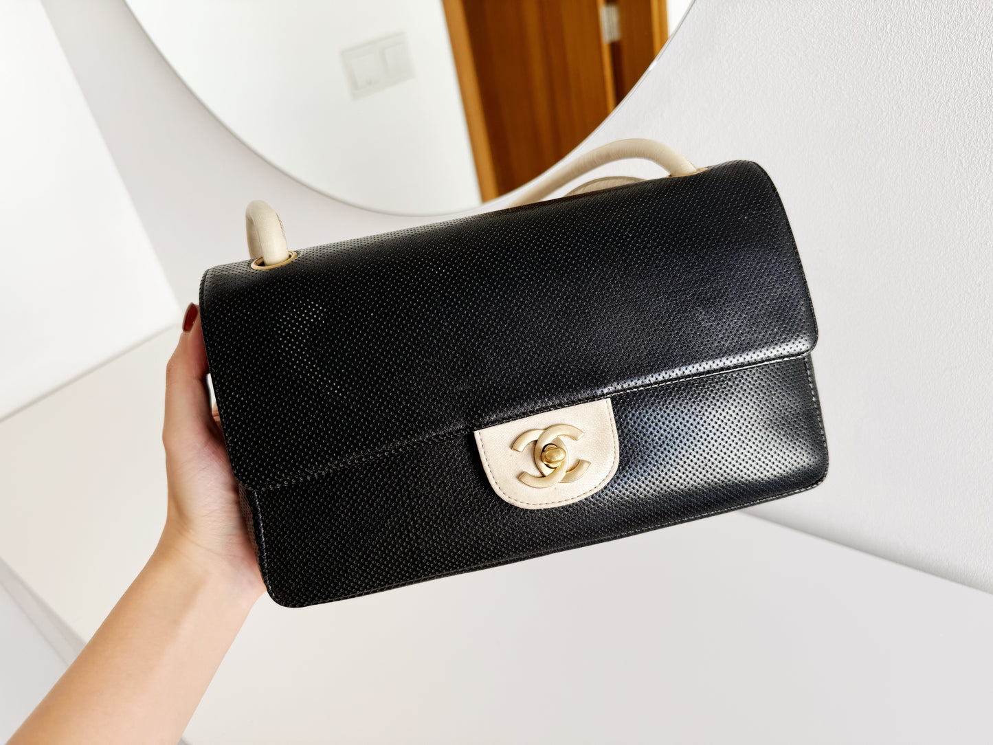 Chanel Vintage Punch Leather Flap 25 Shoulder Crossbody Bag