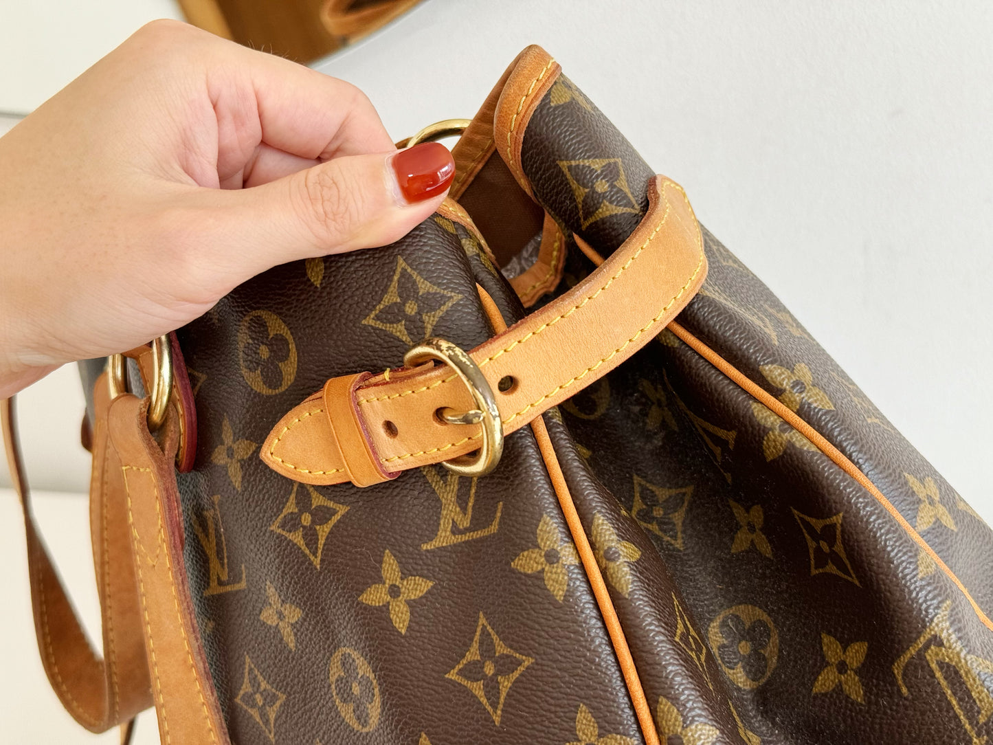 Louis Vuitton Vintage Batignolles Shoulder Tote Bag