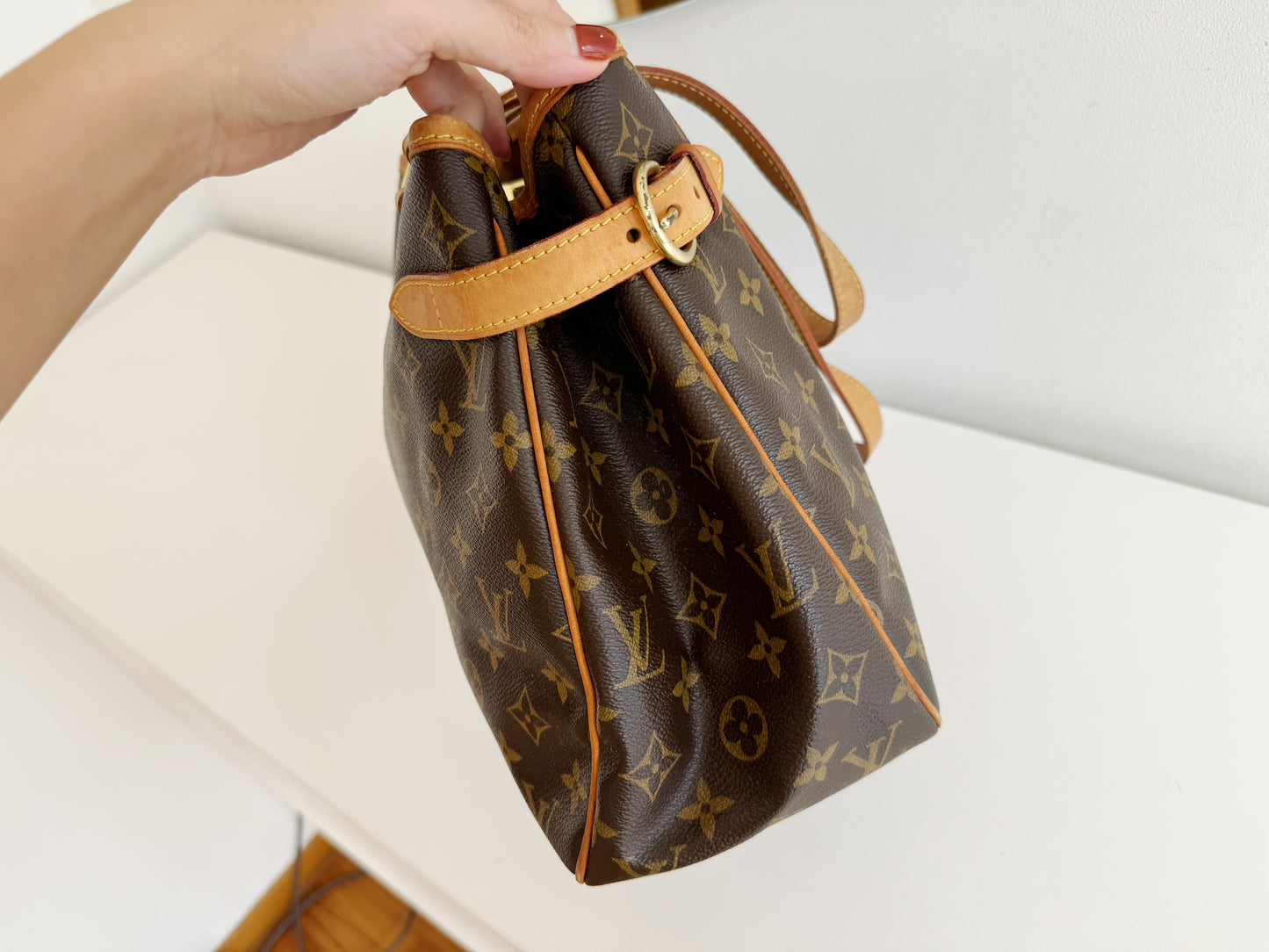 Louis Vuitton Vintage Batignolles Shoulder Tote Bag