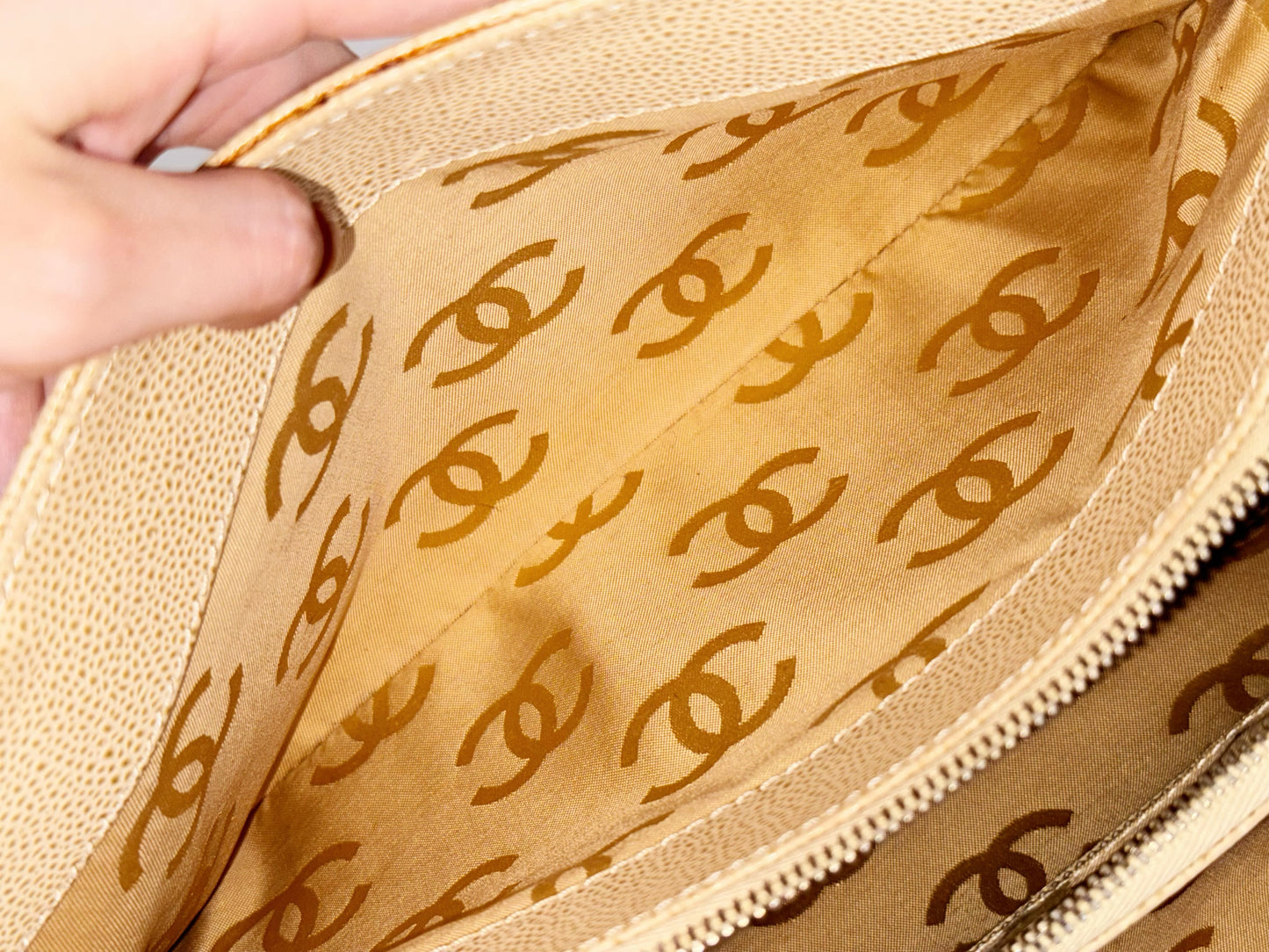 Chanel Vintage Caviar Shoulder Tote Bag