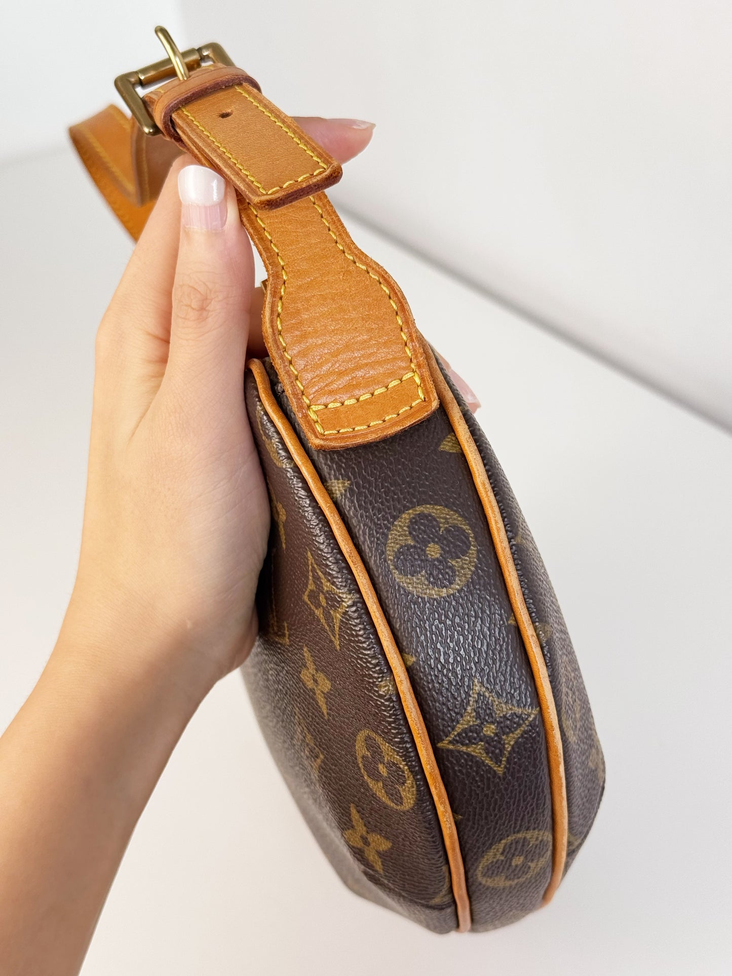 Louis Vuitton Vintage Croissant PM Shoulder Bag