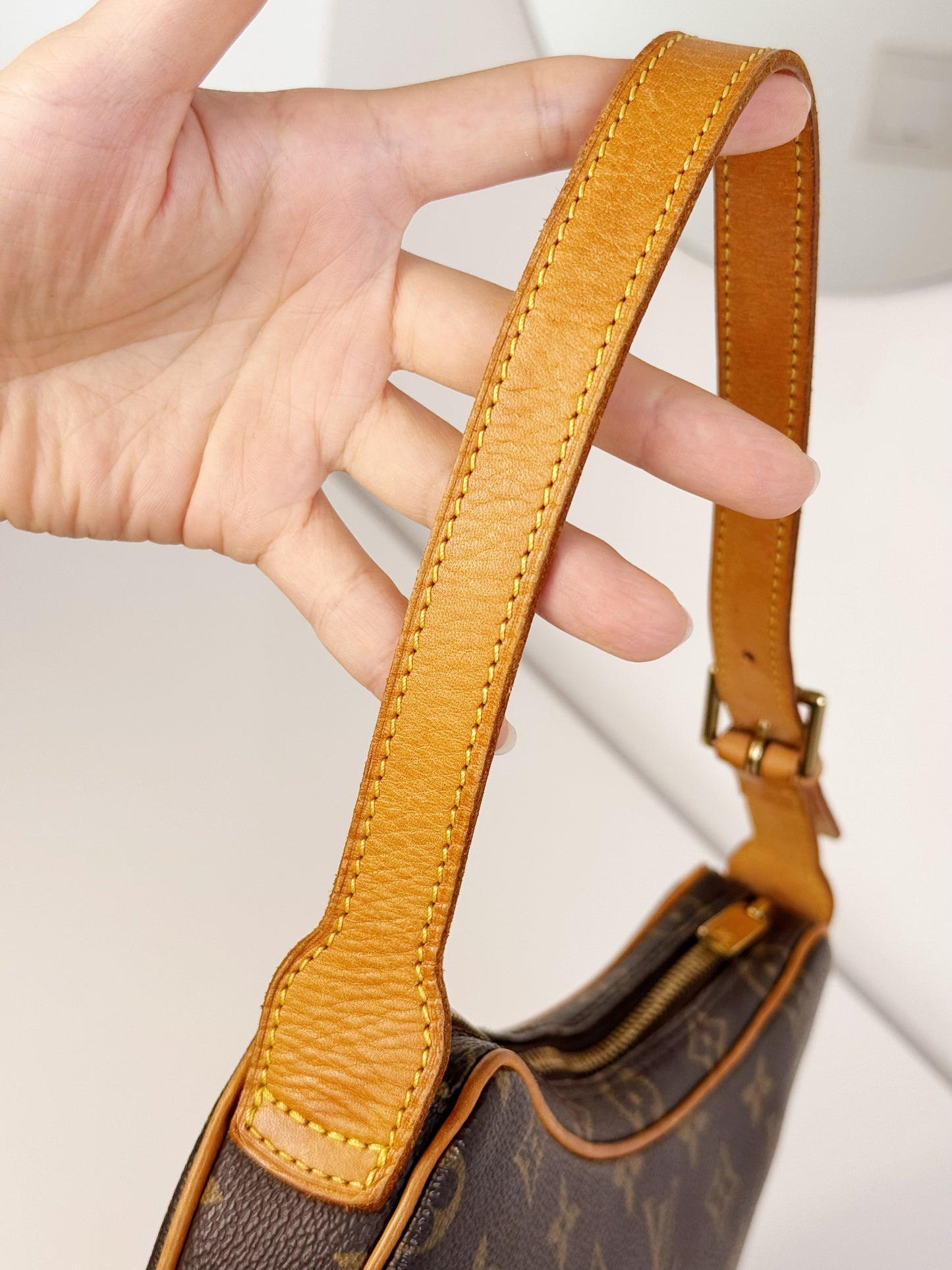 Louis Vuitton Vintage Croissant PM Shoulder Bag