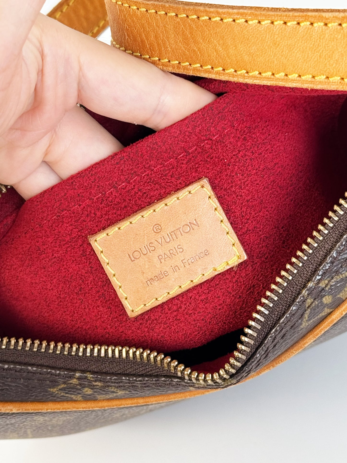Louis Vuitton Vintage Croissant PM Shoulder Bag