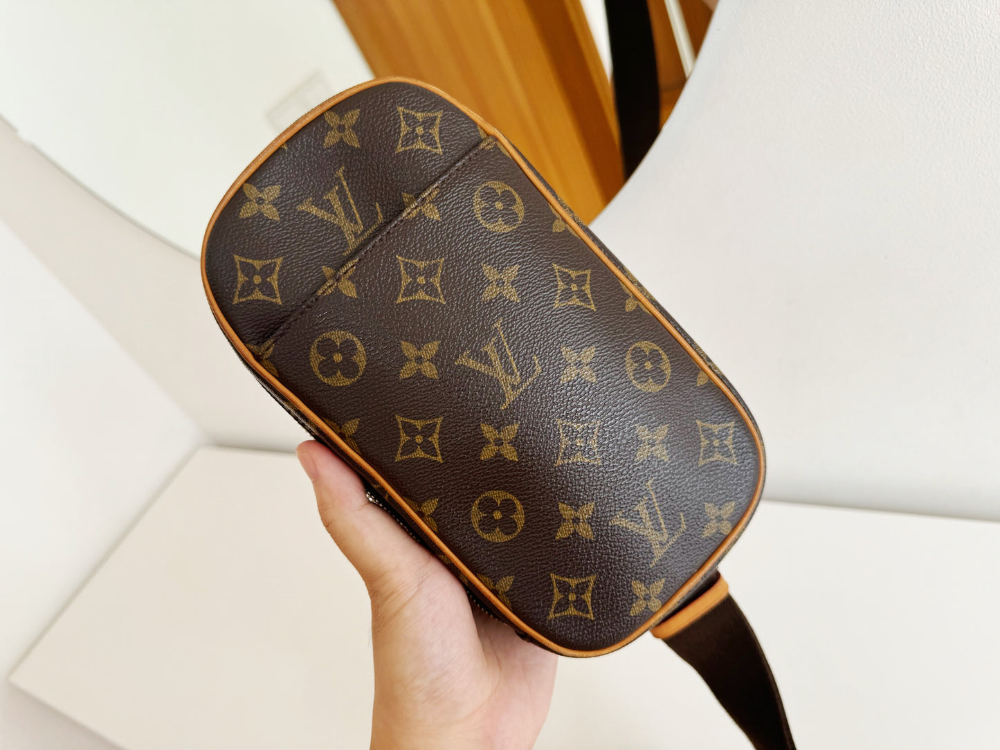 Louis Vuitton Vintage Gange Shoulder Crossbody Bag