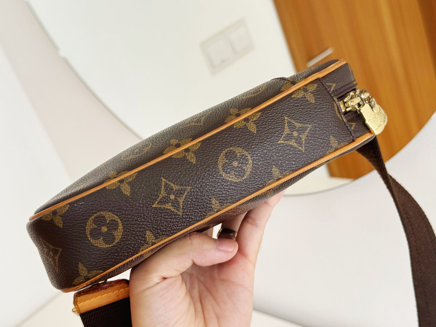 Louis Vuitton Vintage Gange Shoulder Crossbody Bag