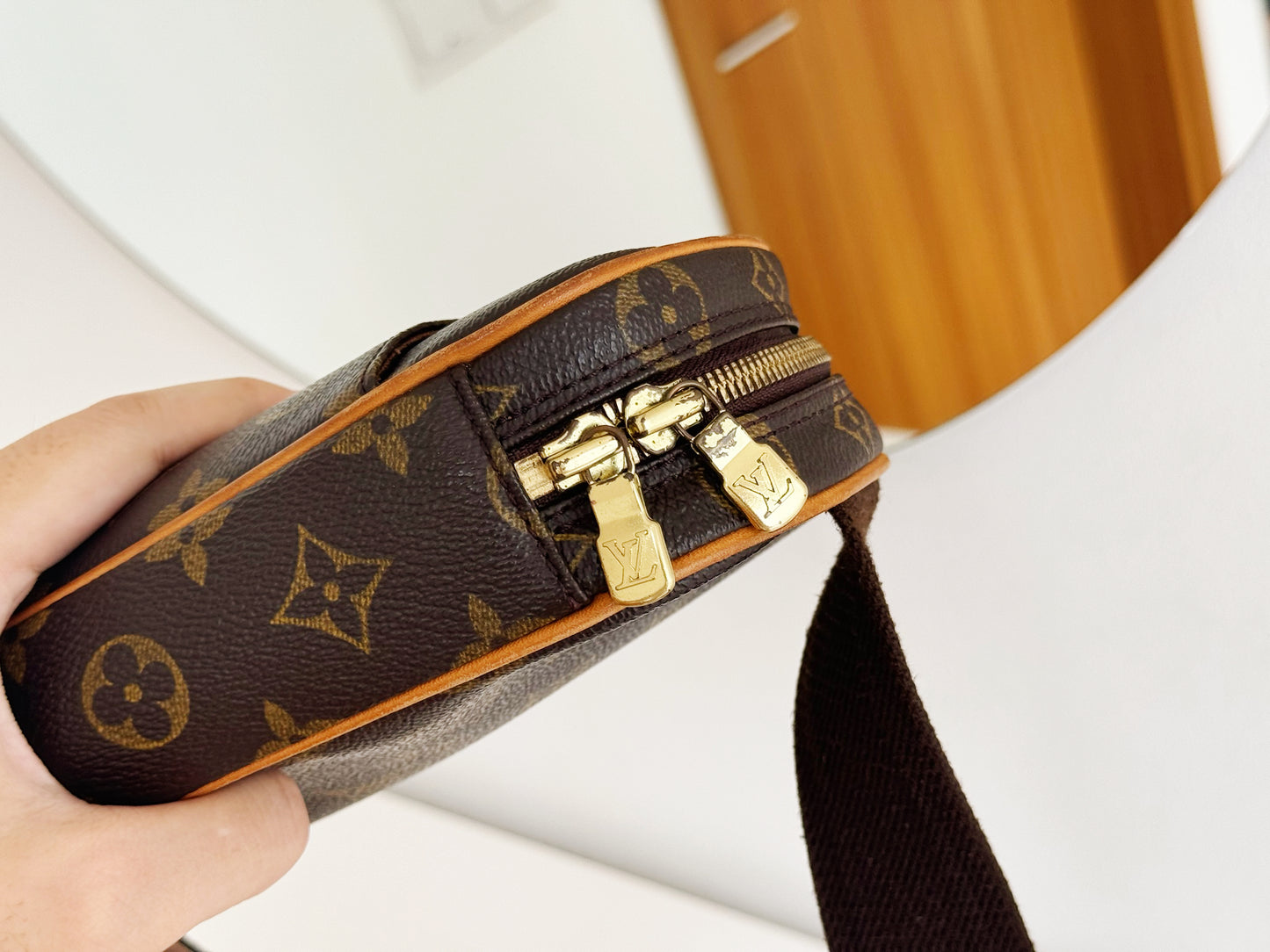 Louis Vuitton Vintage Gange Shoulder Crossbody Bag