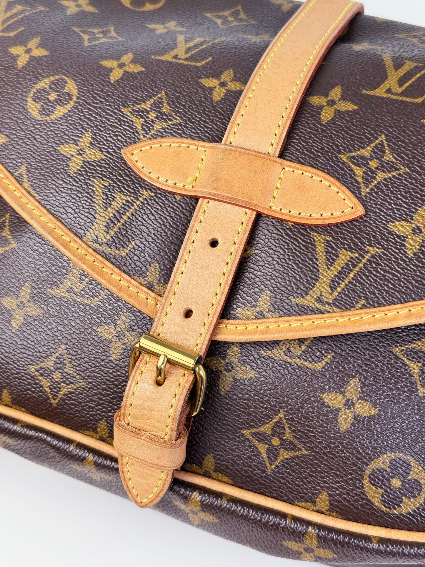 Louis Vuitton Vintage Saurmur 30 Shoulder Crossbody Bag