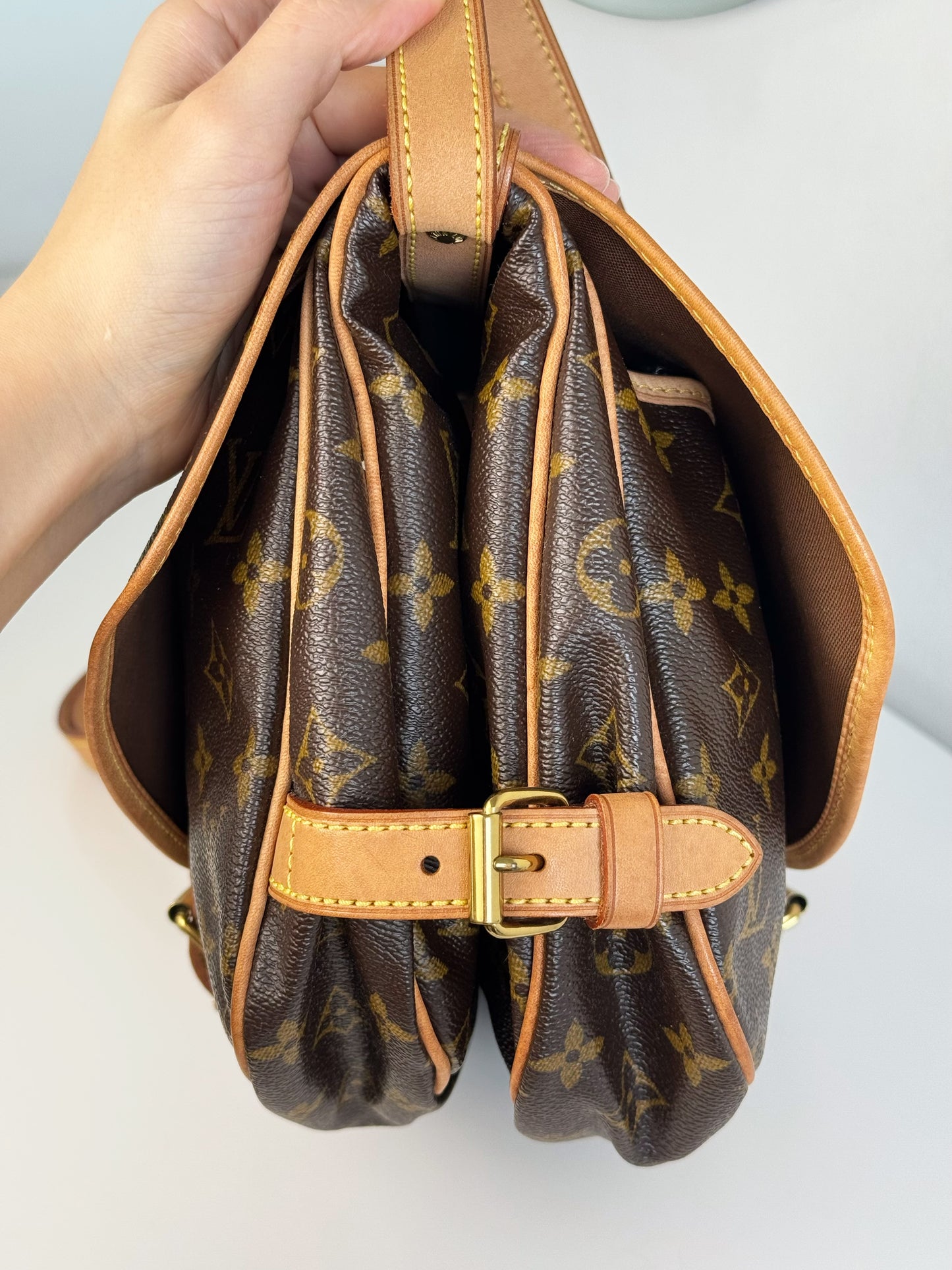 Louis Vuitton Vintage Saurmur 30 Shoulder Crossbody Bag