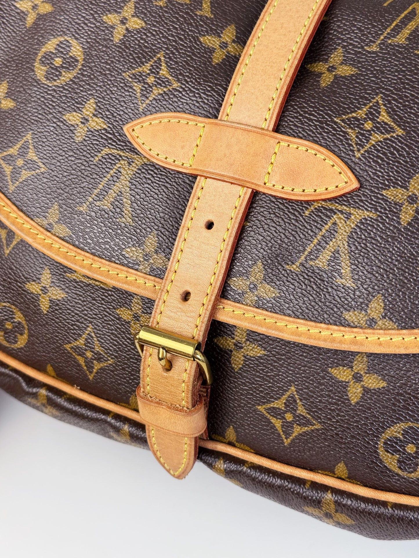Louis Vuitton Vintage Saurmur 30 Shoulder Crossbody Bag