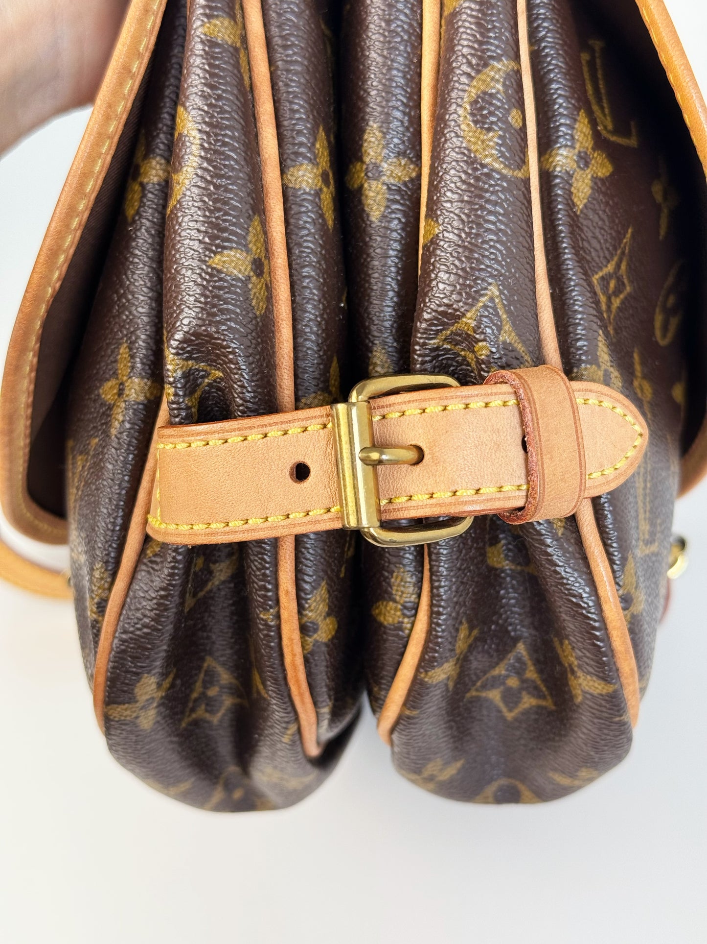 Louis Vuitton Vintage Saurmur 30 Shoulder Crossbody Bag