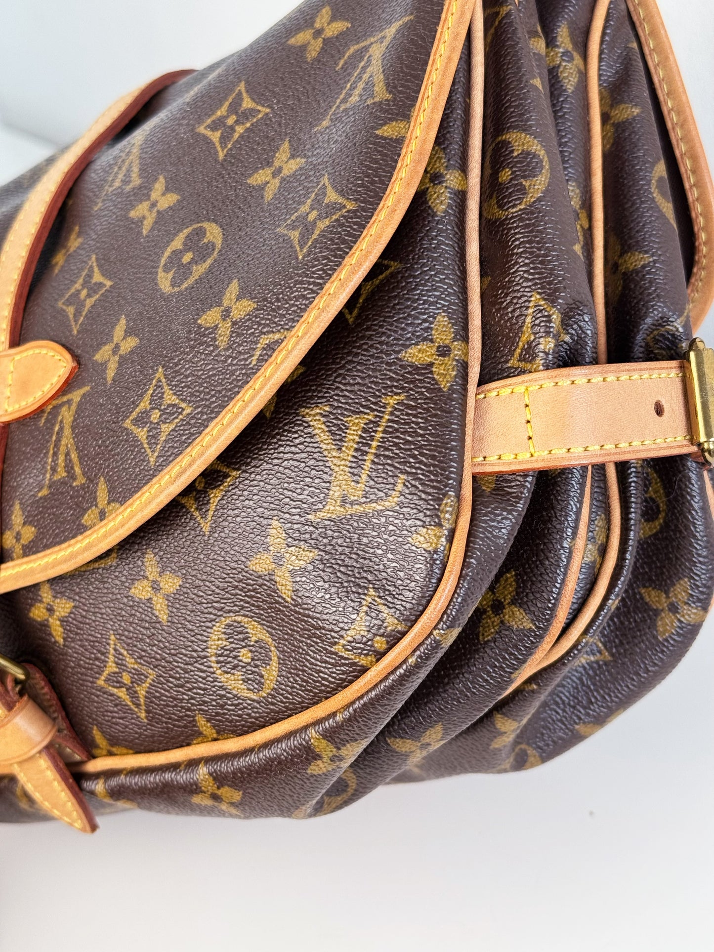 Louis Vuitton Vintage Saurmur 30 Shoulder Crossbody Bag