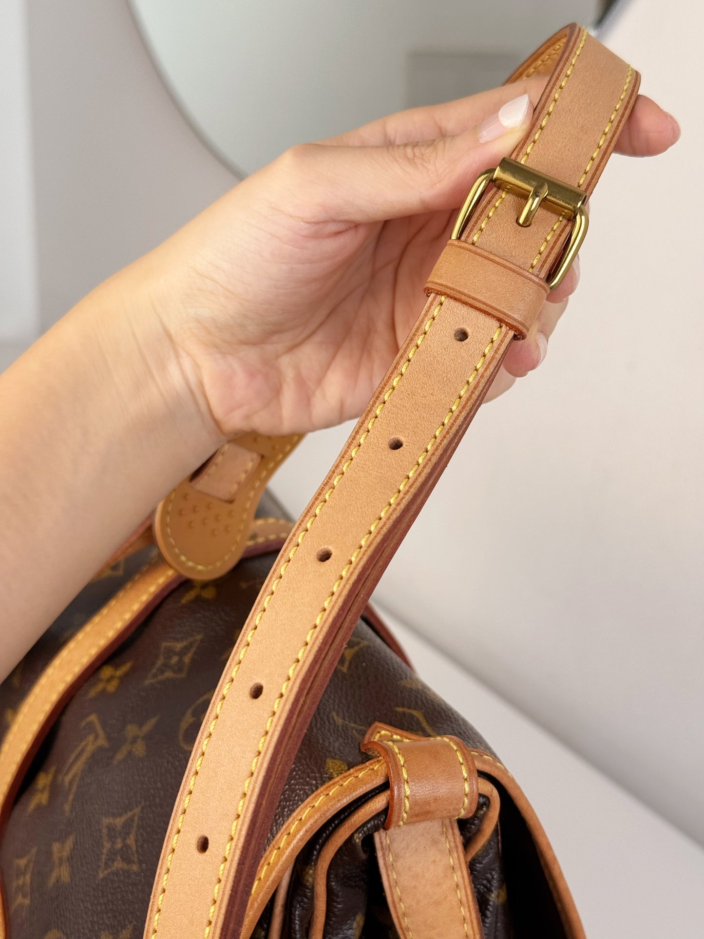 Louis Vuitton Vintage Saurmur 30 Shoulder Crossbody Bag
