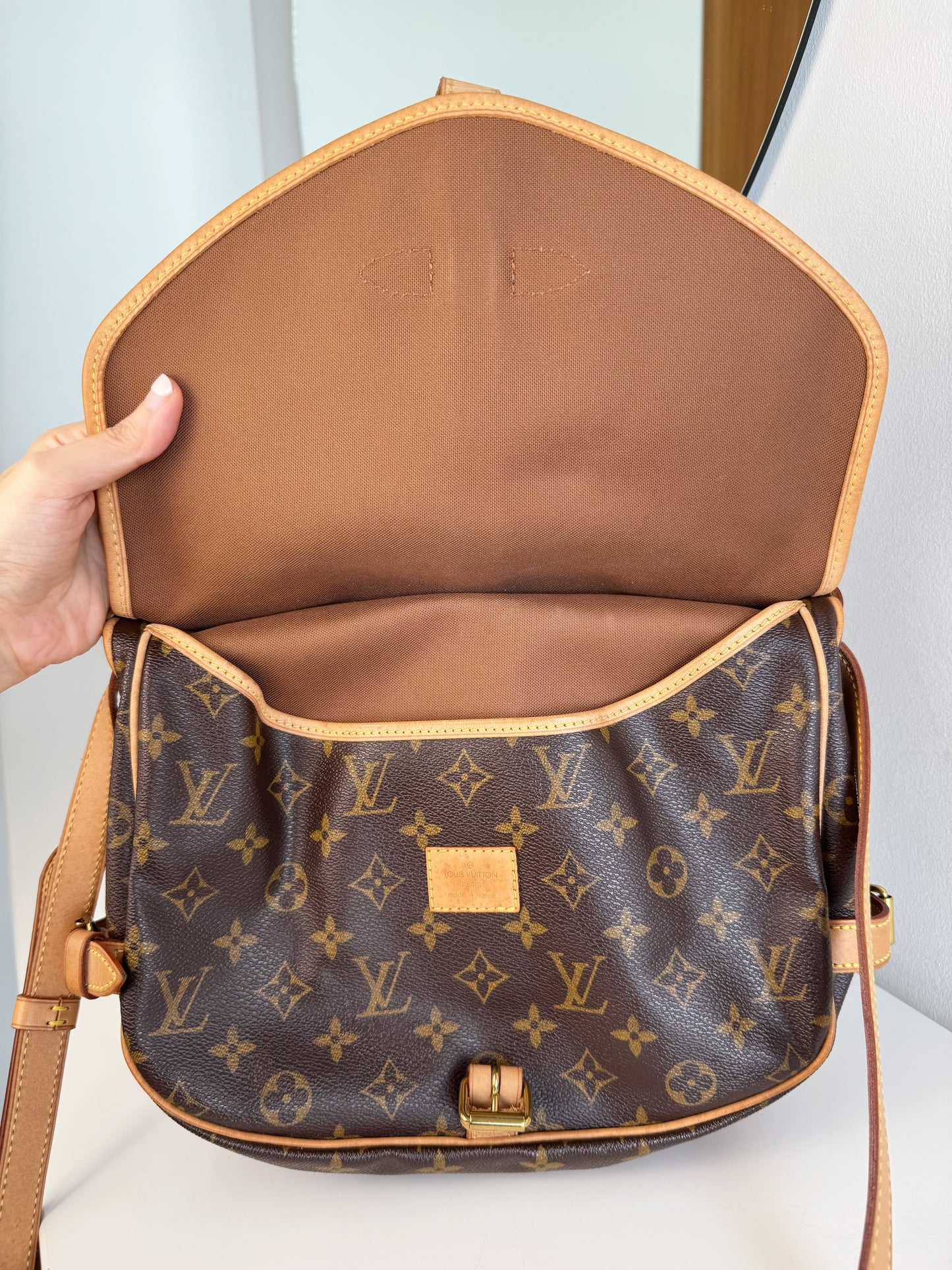 Louis Vuitton Vintage Saurmur 30 Shoulder Crossbody Bag