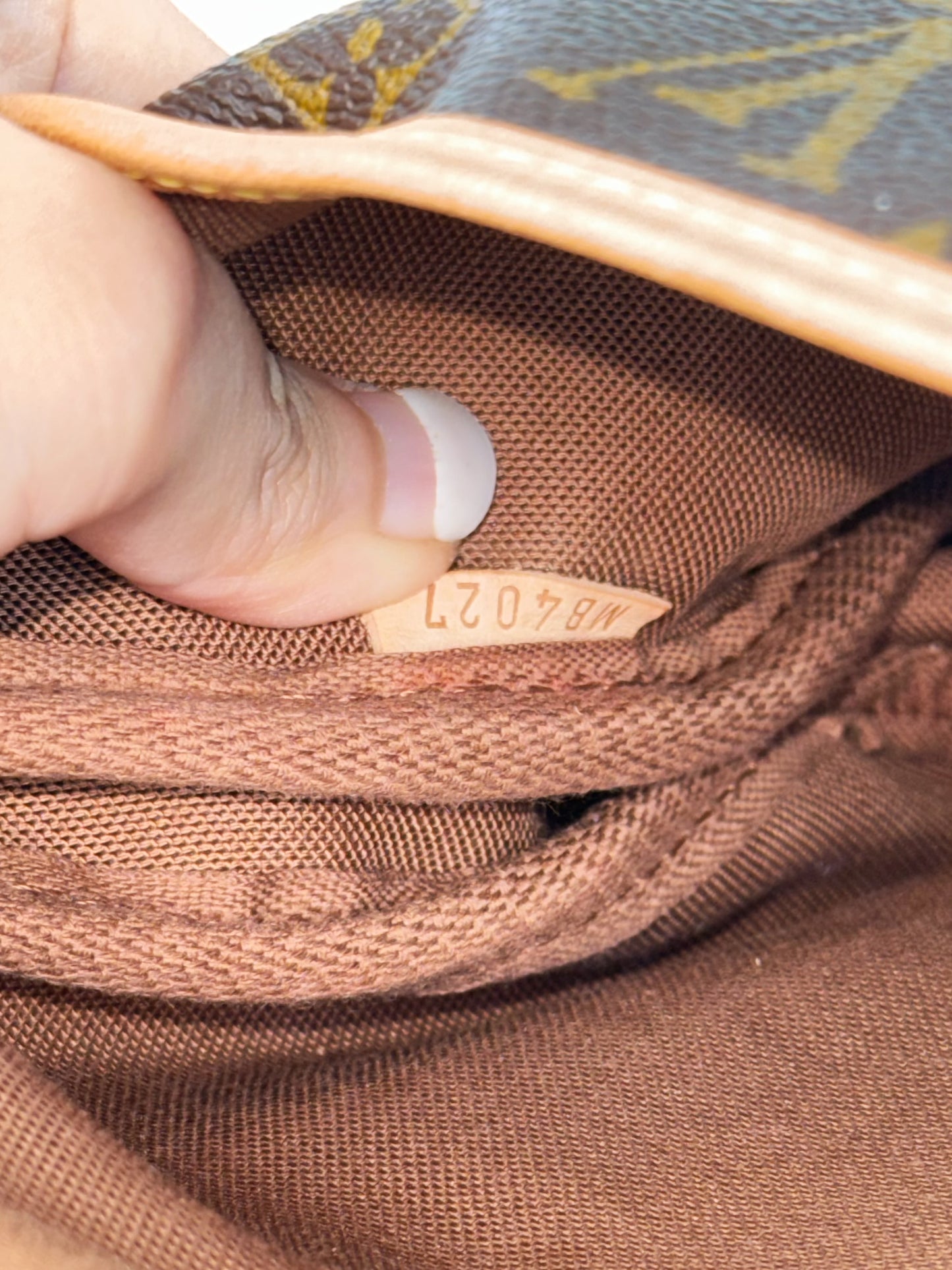 Louis Vuitton Vintage Saurmur 30 Shoulder Crossbody Bag