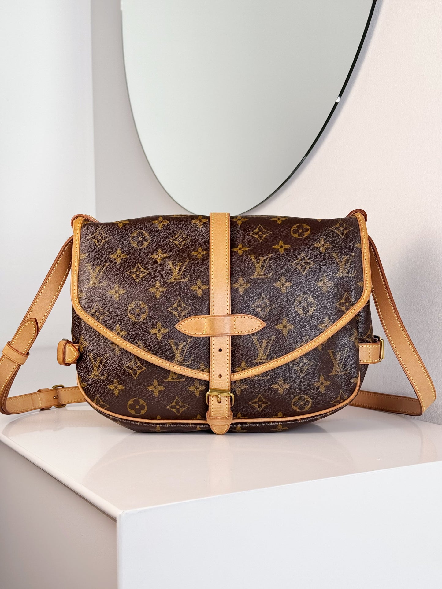Louis Vuitton Vintage Saurmur 30 Shoulder Crossbody Bag