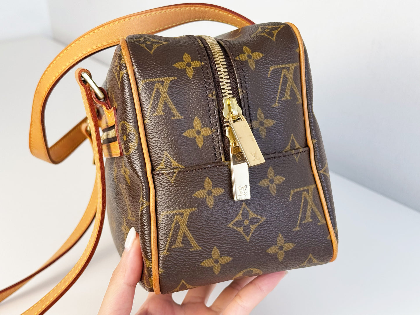 Louis Vuitton Vintage Cite MM Shoulder Bag