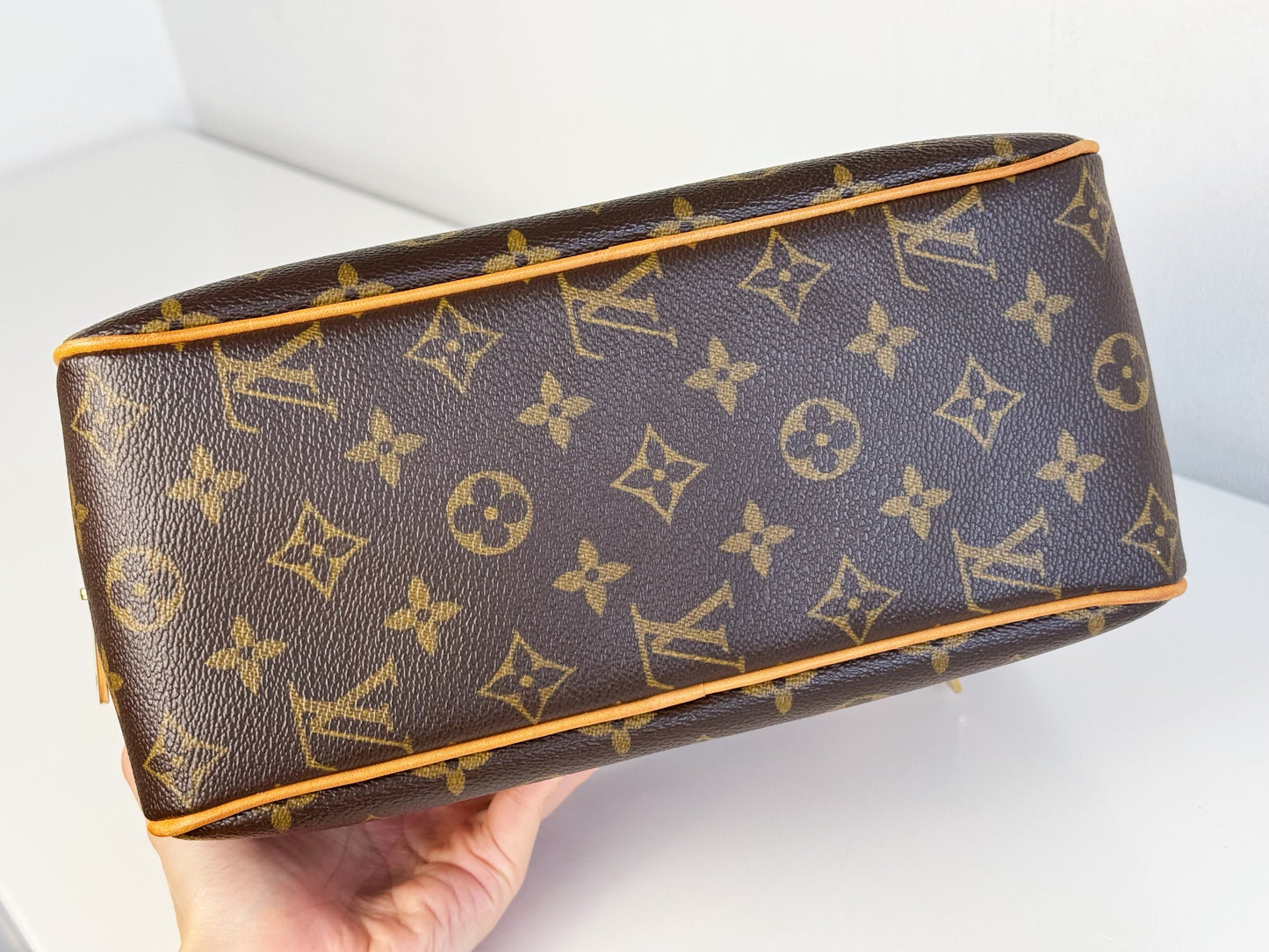 Louis Vuitton Vintage Cite MM Shoulder Bag