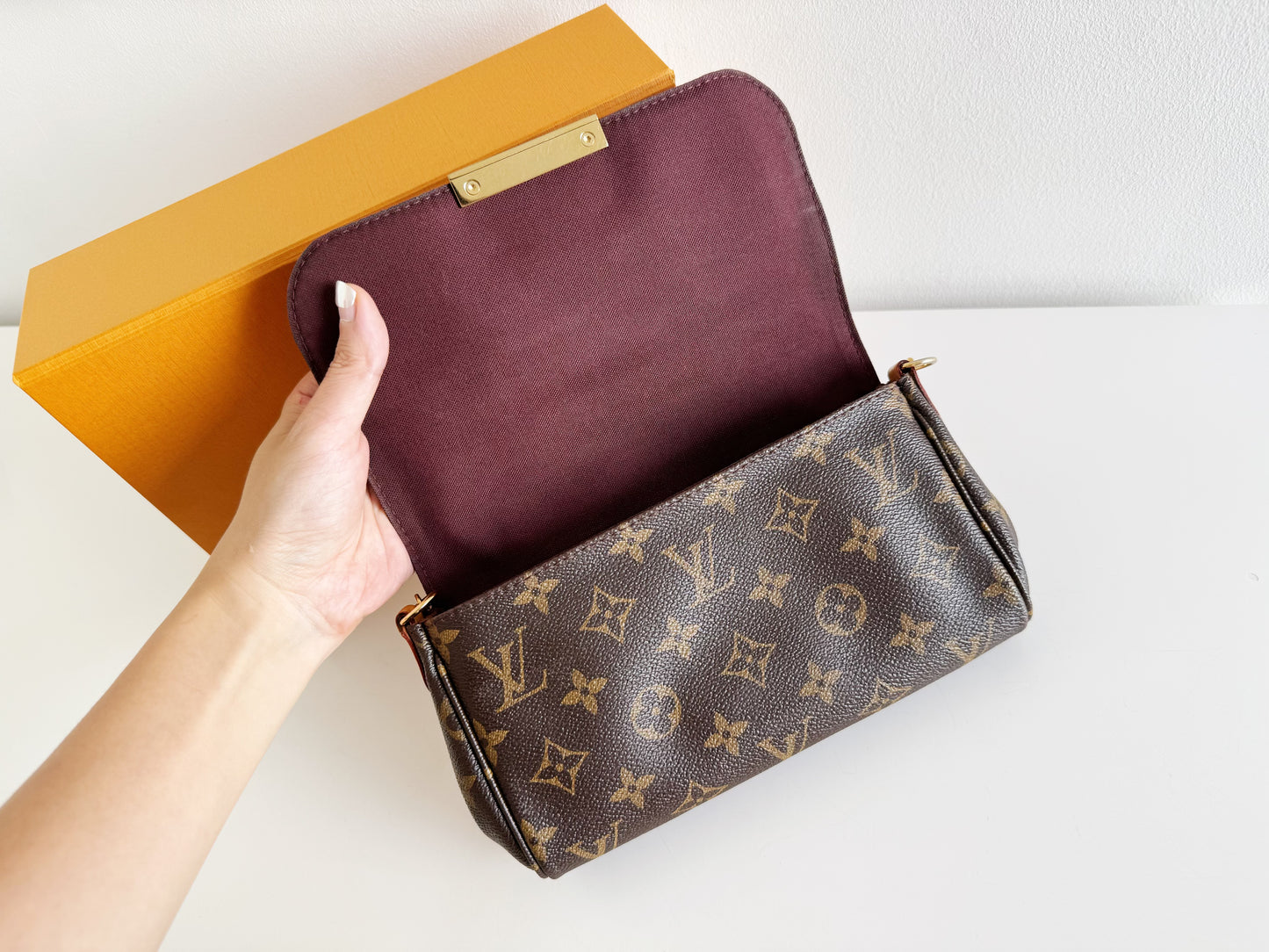 Louis Vuitton Vintage Favorite PM Shoulder Crossbody Bag
