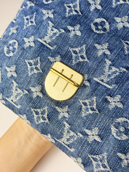 Louis Vuitton Vintage Denim Pochette Plat Clutch Handbag Crossbody Bag