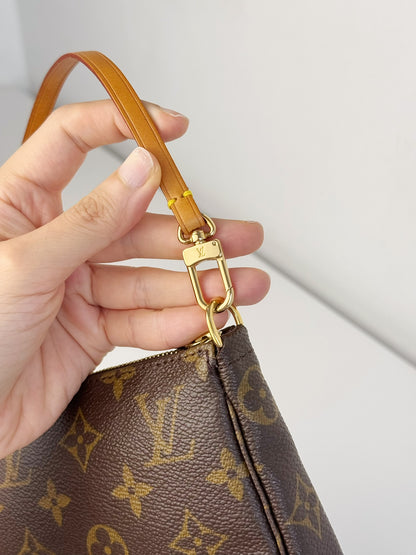 Louis Vuitton Vintage Pochette Accessoires Shoulder Crossbody Bag