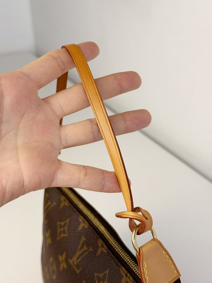 Louis Vuitton Vintage Pochette Accessoires Shoulder Crossbody Bag