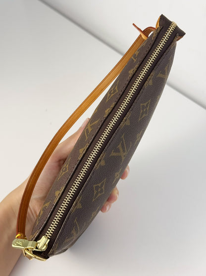 Louis Vuitton Vintage Pochette Accessoires Shoulder Crossbody Bag