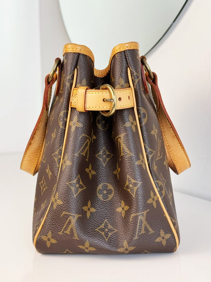 Louis Vuitton Vintage Batignolles Crossbody Bag