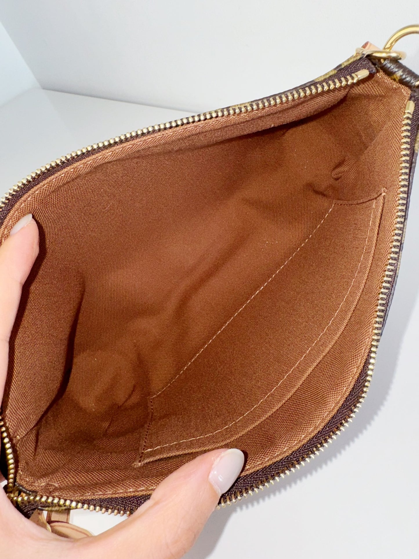 Louis Vuitton Pochette Accessoires Shoulder Crossbody Bag
