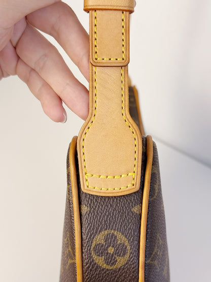 Louis Vuitton Vintage Croissant PM Shoulder Bag