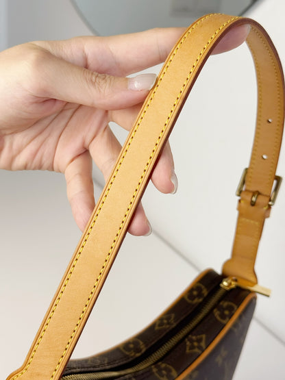 Louis Vuitton Vintage Croissant PM Shoulder Bag