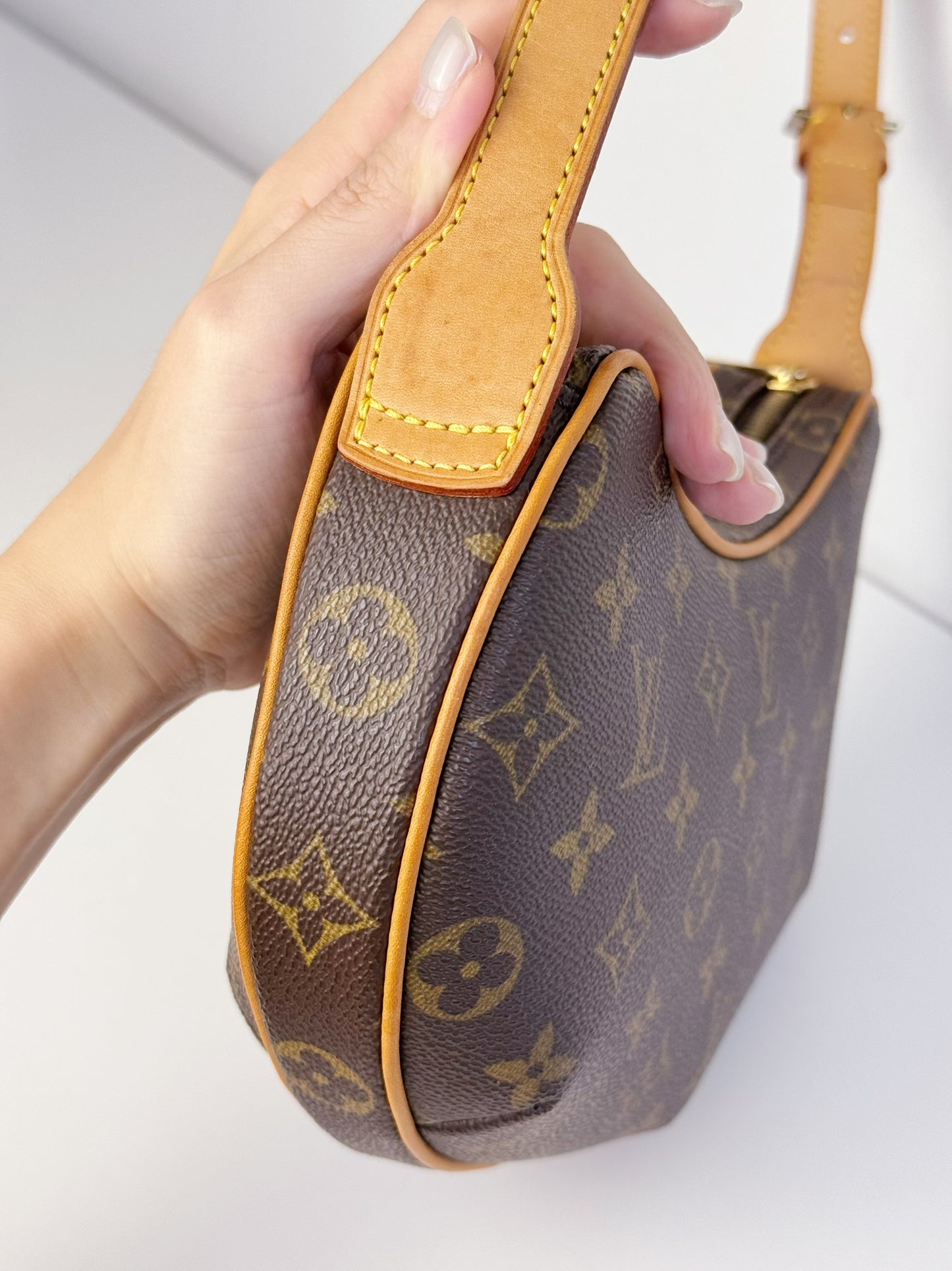 Louis Vuitton Vintage Croissant PM Shoulder Bag
