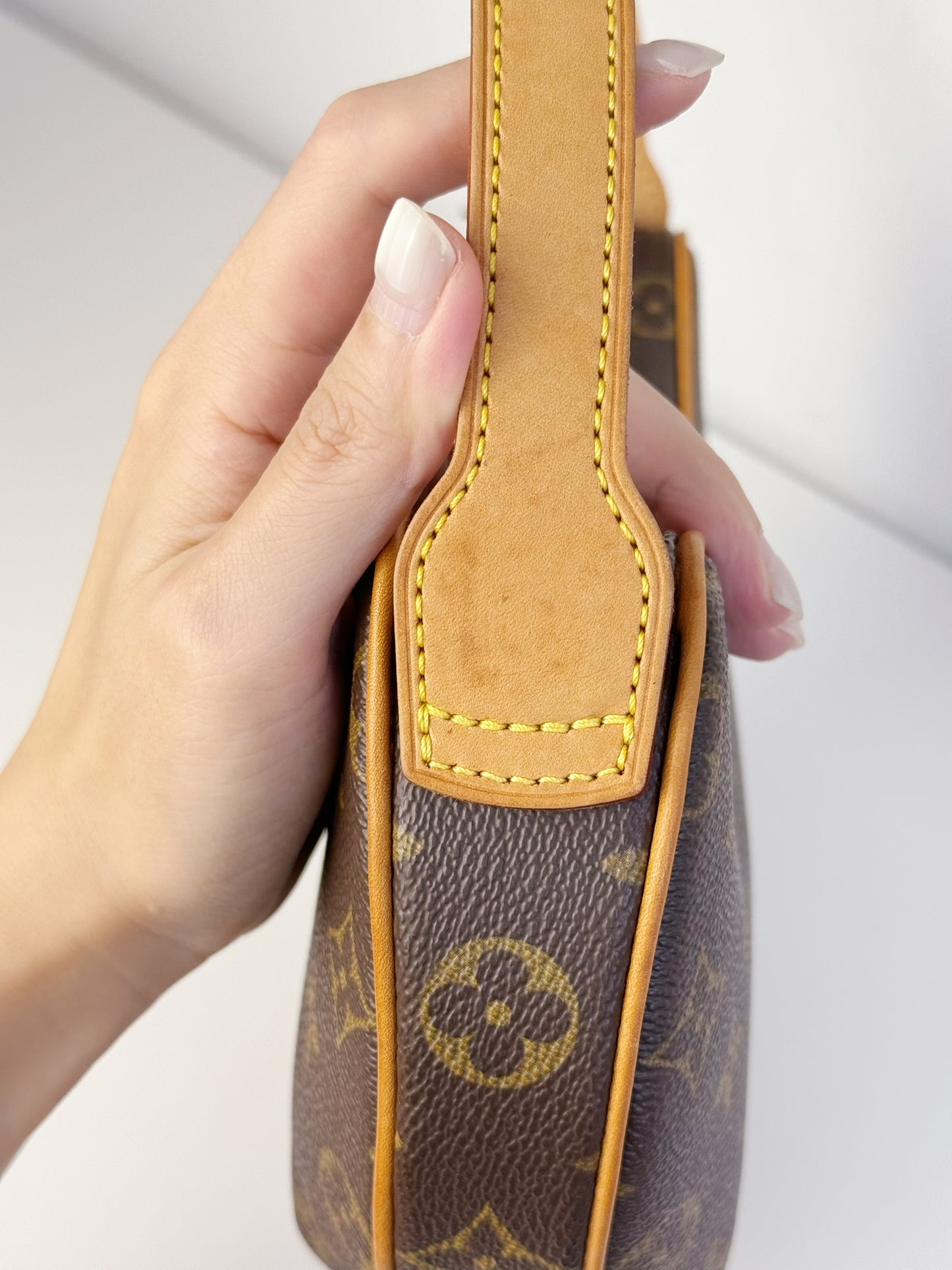 Louis Vuitton Vintage Croissant PM Shoulder Bag