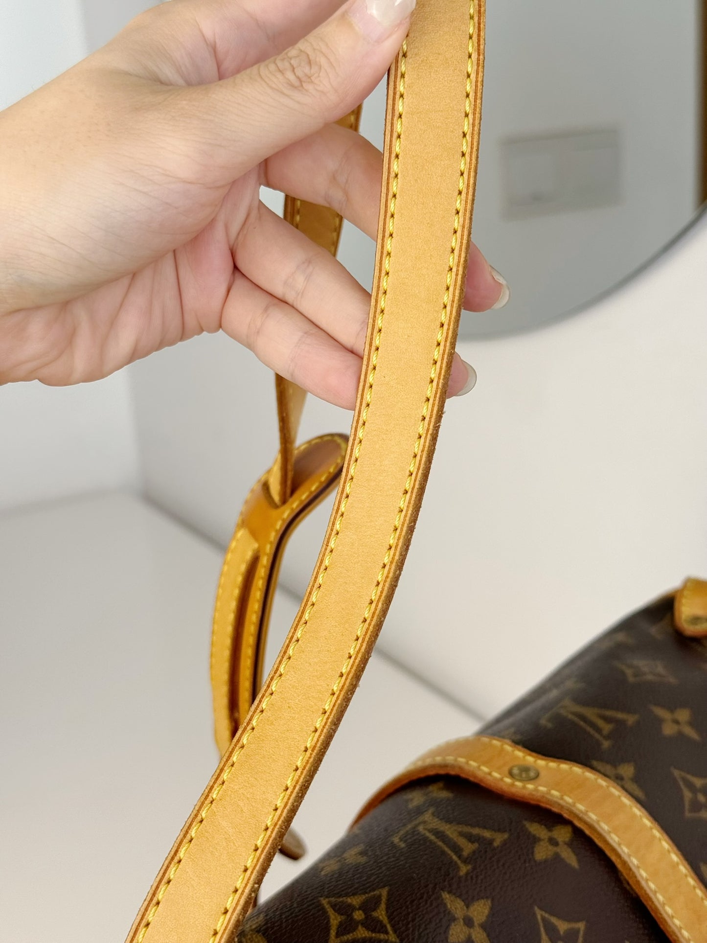 Louis Vuitton Vintage Saumur 30 Shoulder Crossbody Bag