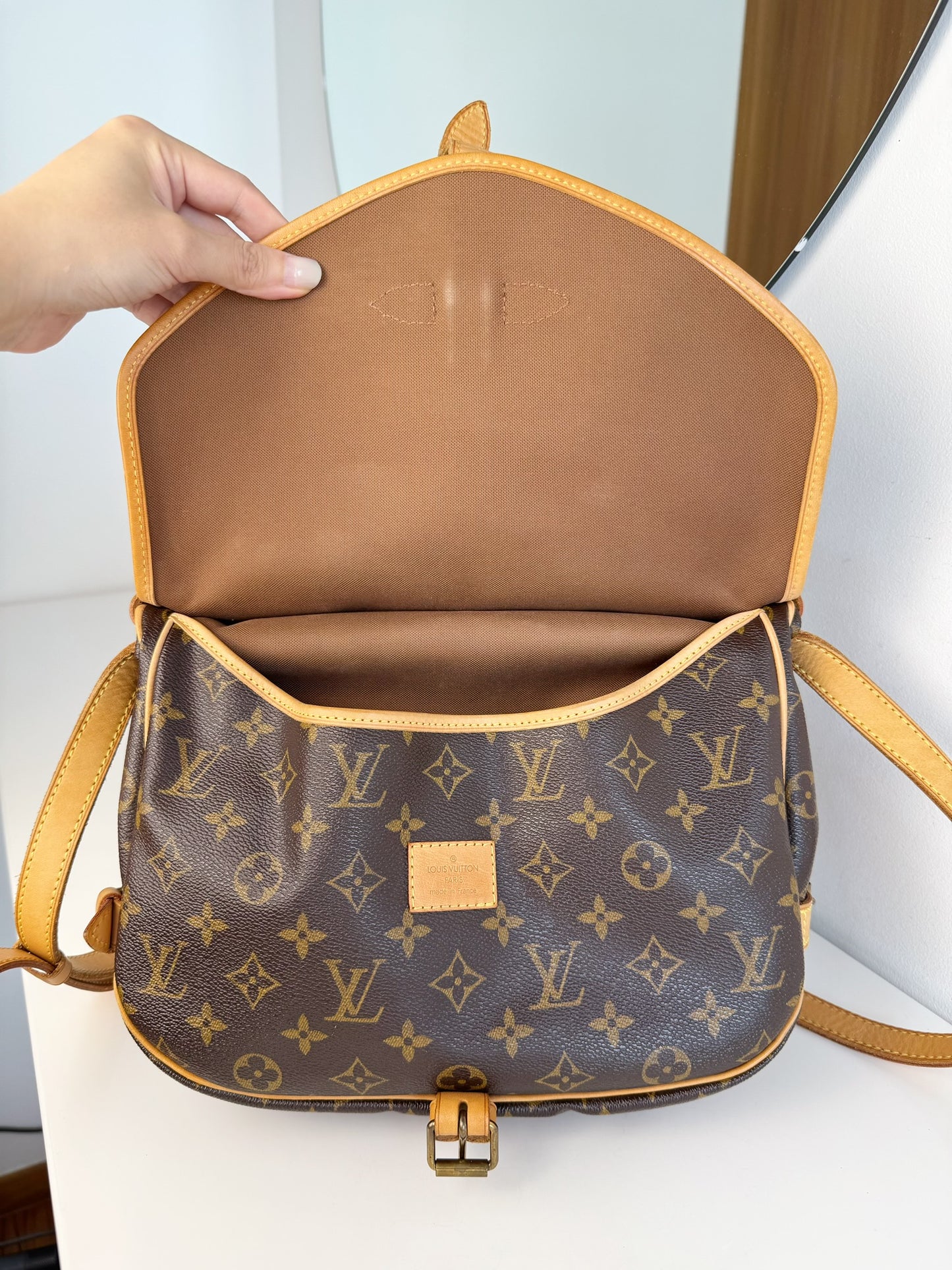 Louis Vuitton Vintage Saumur 30 Shoulder Crossbody Bag
