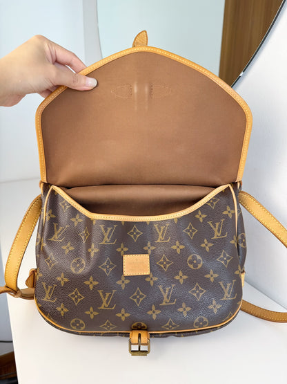 Louis Vuitton Vintage Saumur 30 Shoulder Crossbody Bag