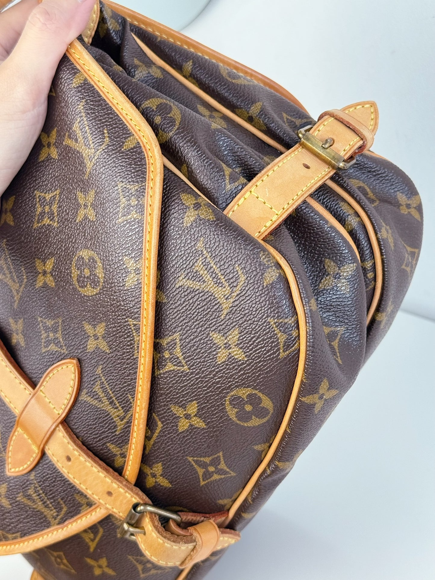 Louis Vuitton Vintage Saumur 30 Shoulder Crossbody Bag