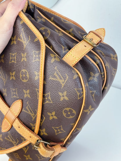 Louis Vuitton Vintage Saumur 30 Shoulder Crossbody Bag
